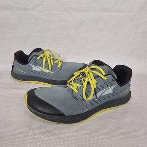 Men's Gray and Yellow Athletic Shoes